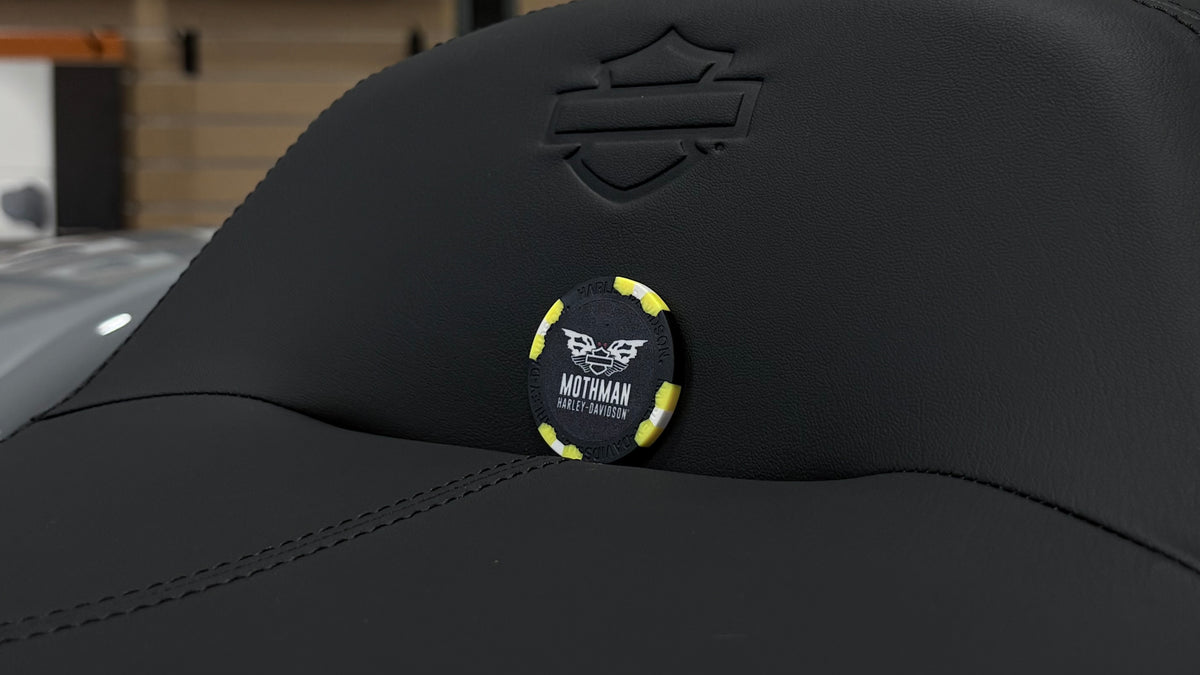 MOTHMAN HARLEY-DAVIDSON POKER CHIP - YELLOW/BLACK