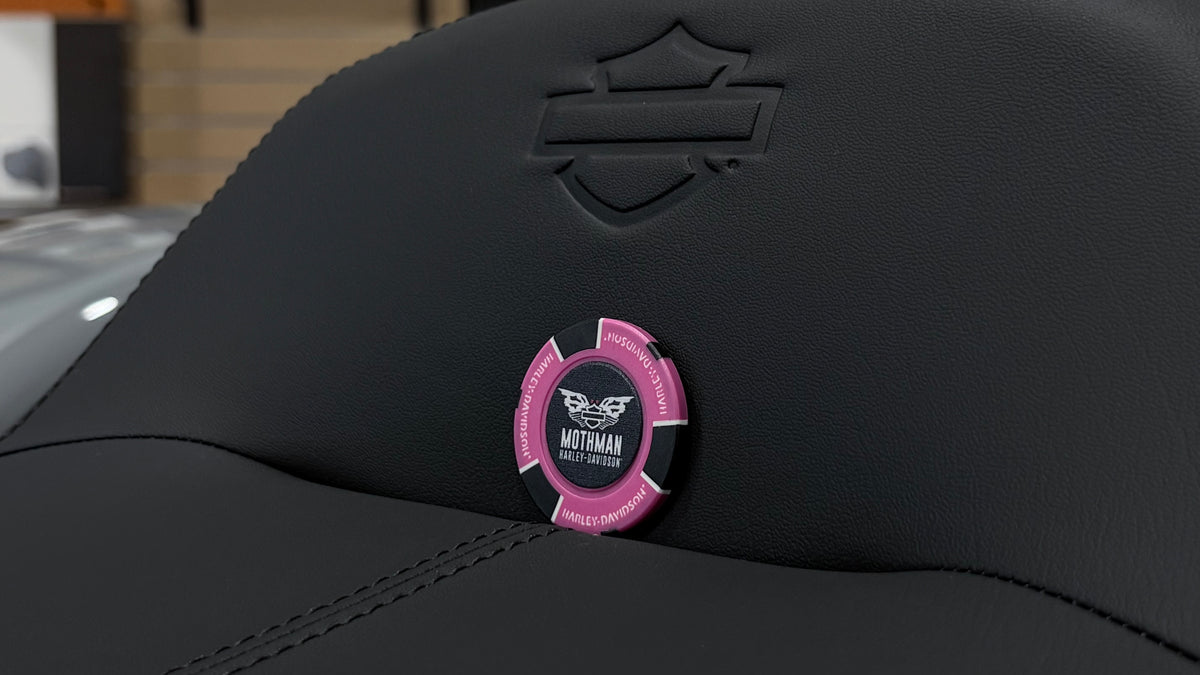 MOTHMAN HARLEY-DAVIDSON POKER CHIP - PINK/BLACK