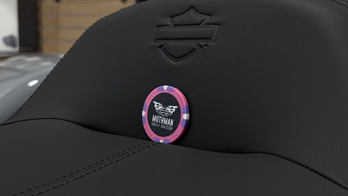 MOTHMAN HARLEY-DAVIDSON POKER CHIP - PINK/PURPLE